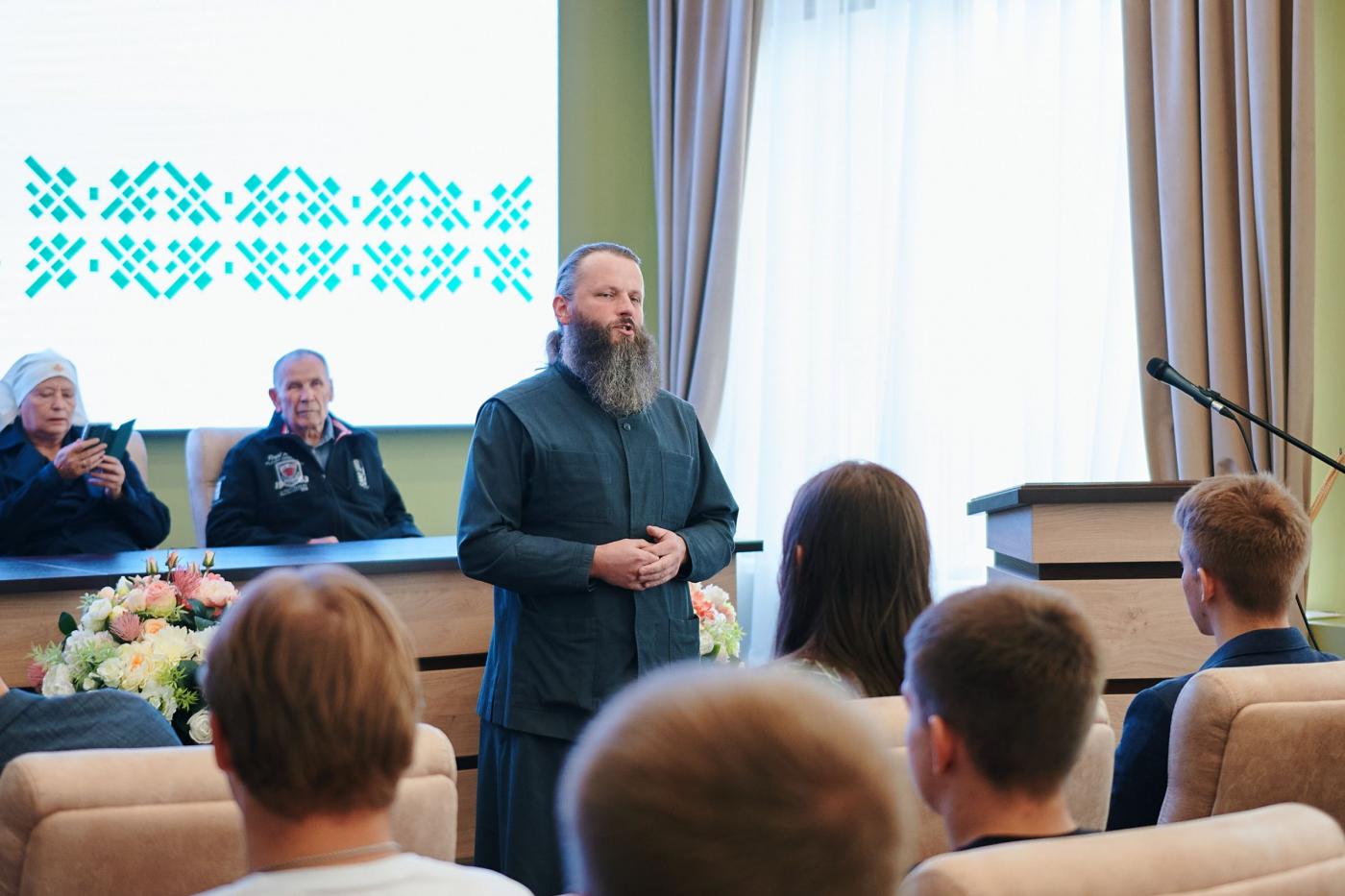 В БНТУ прошла встреча с иереем Сергием Фалеем